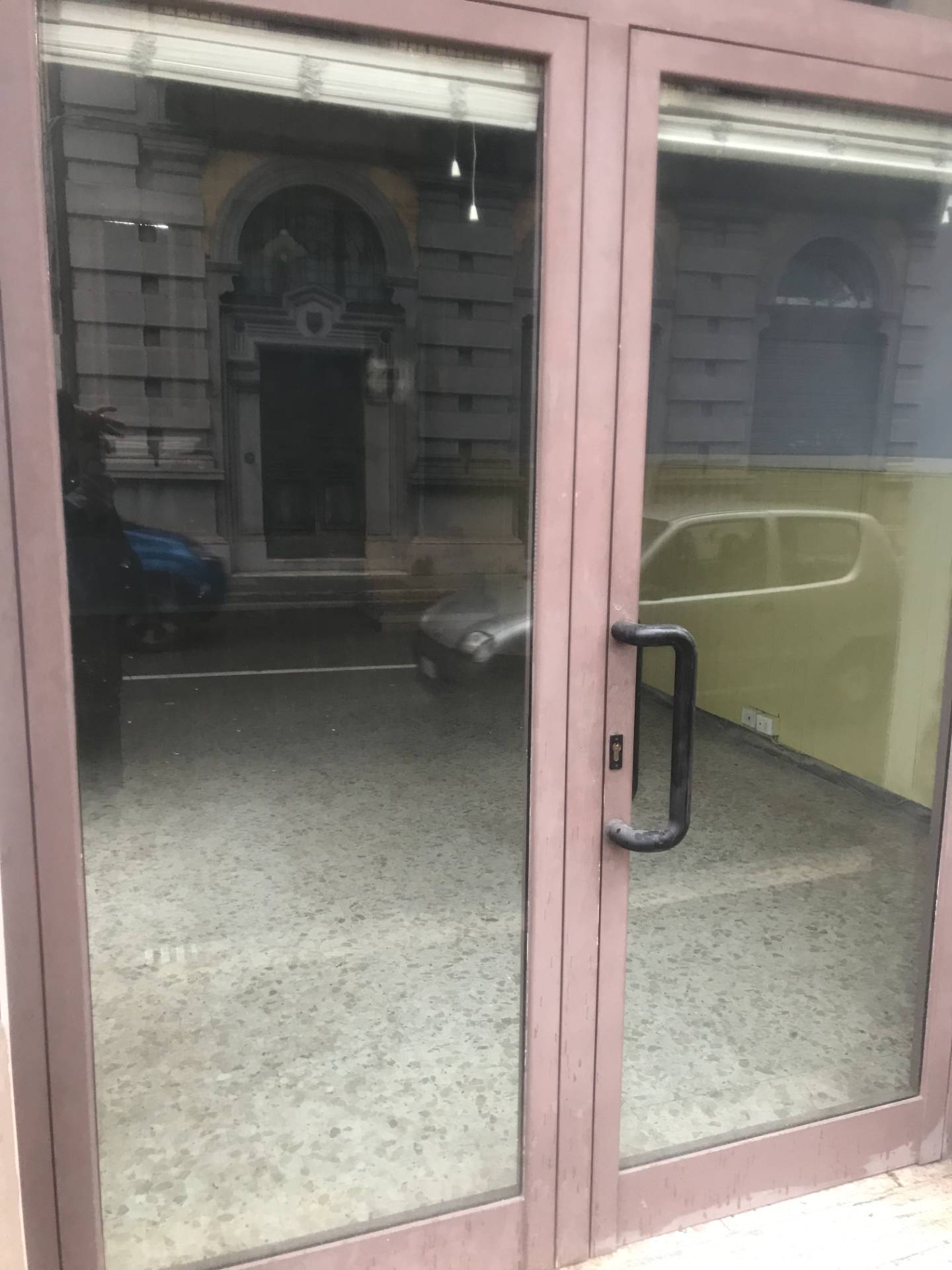 Locale commerciale in affitto a San Benedetto del Tronto