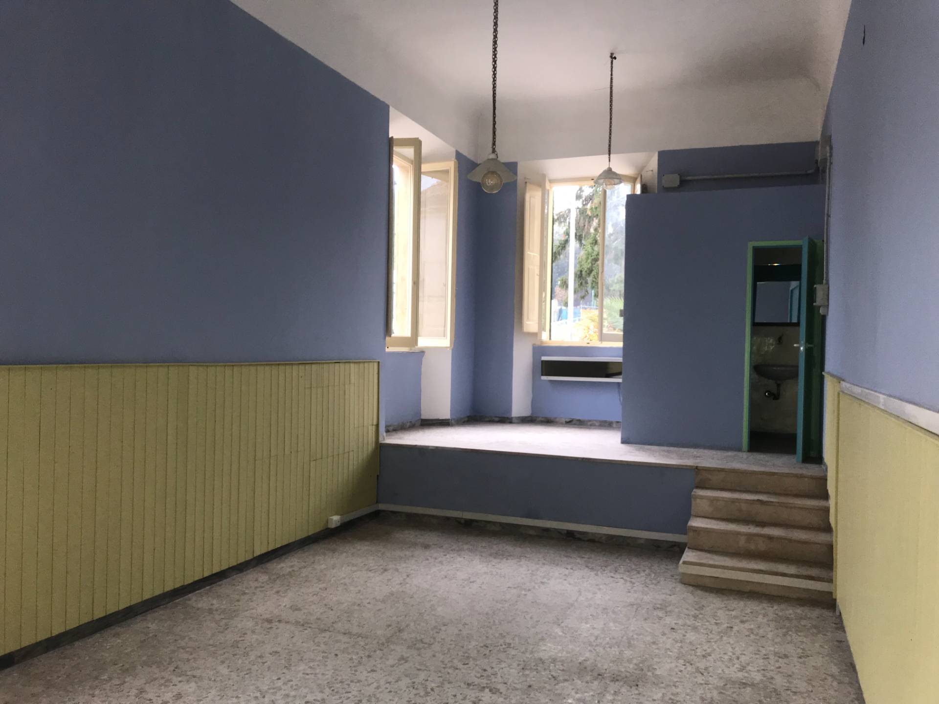 Locale commerciale in affitto a San Benedetto del Tronto