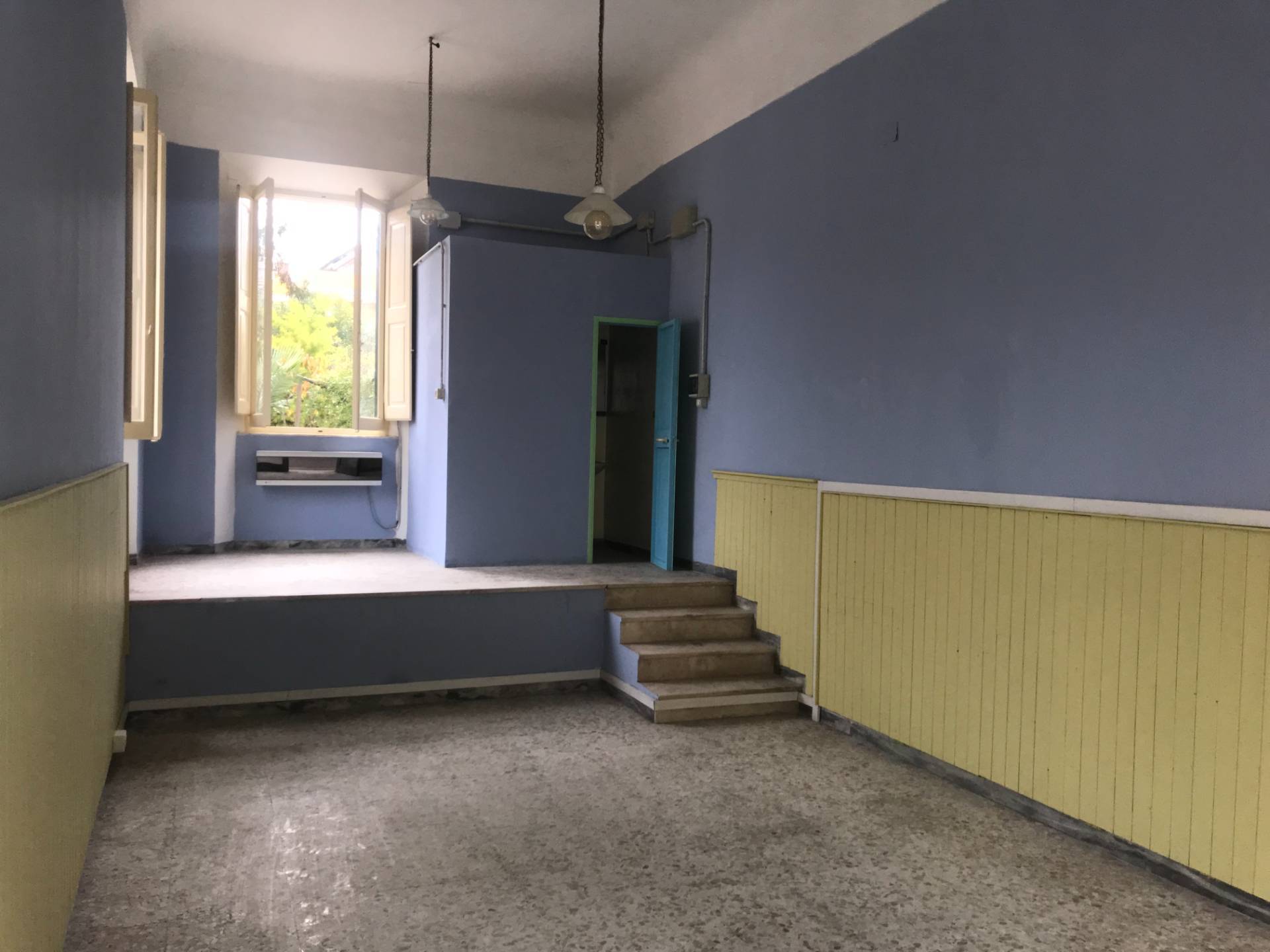 Locale commerciale in affitto a San Benedetto del Tronto