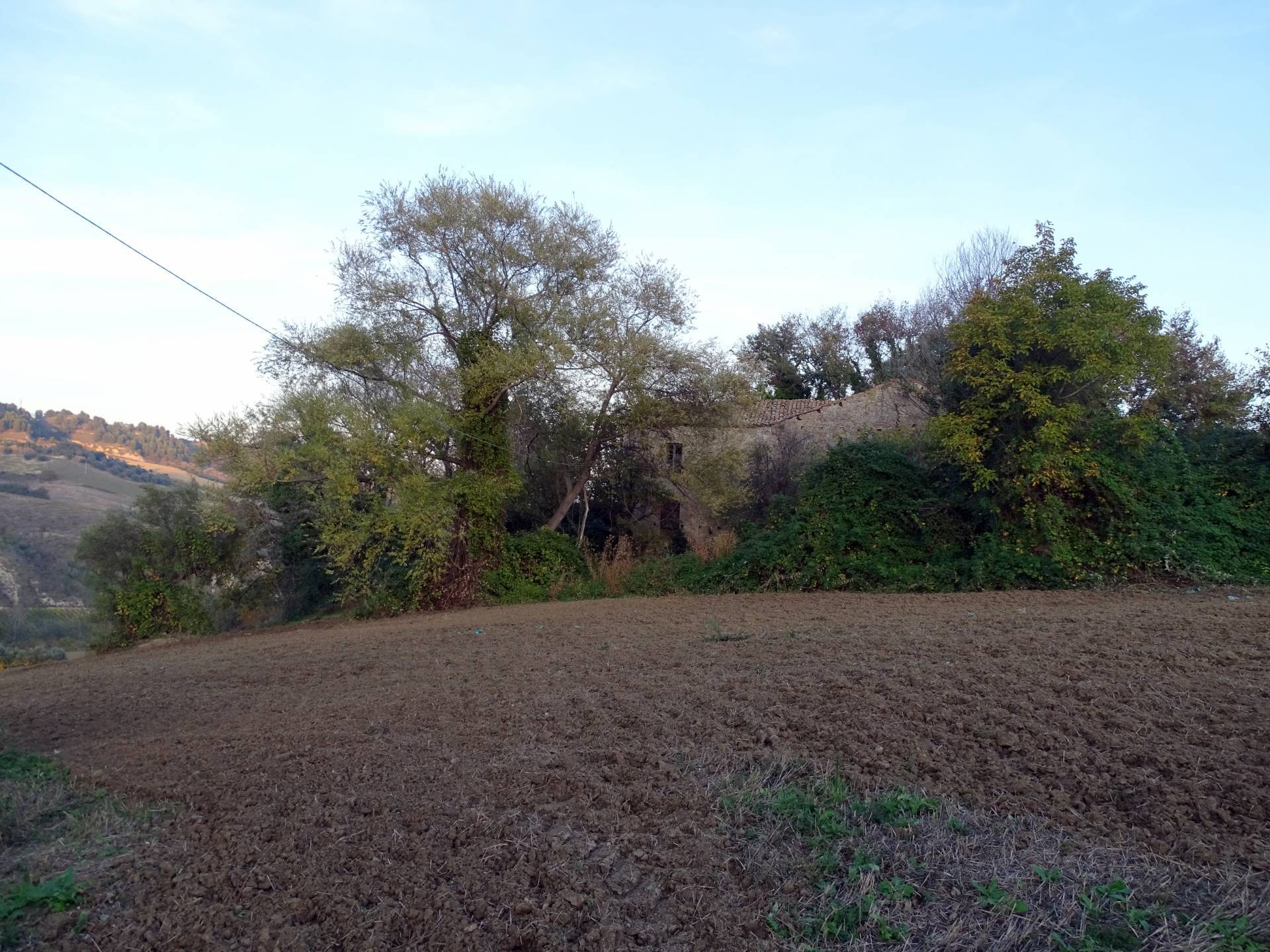 Casale colonico / Rustico in vendita a Monteprandone, Collinare