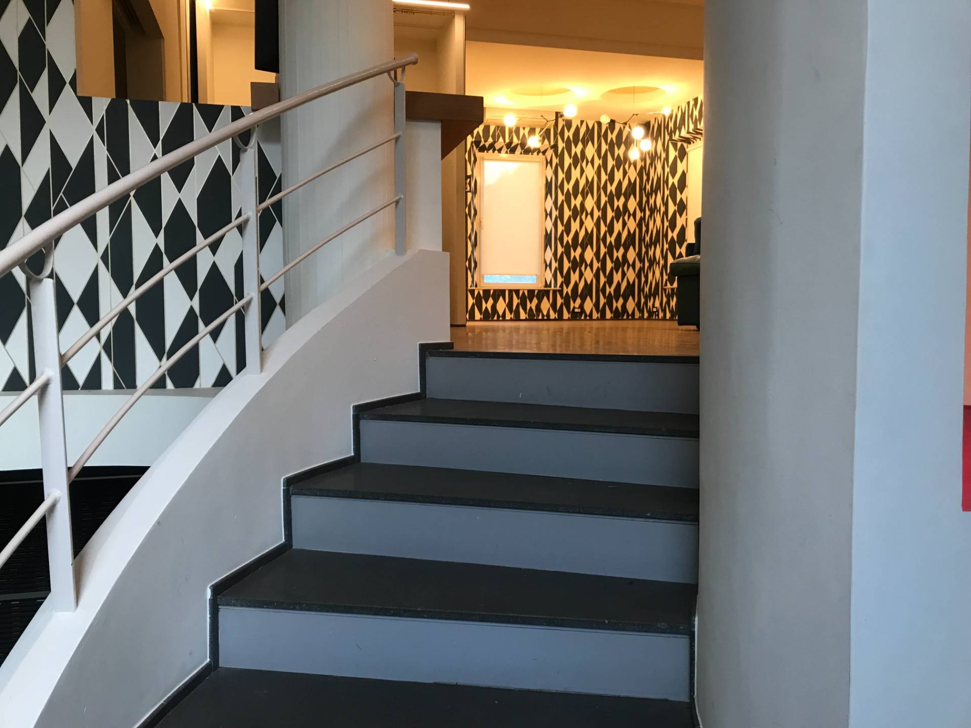 Locale commerciale in affitto a San Benedetto del Tronto, Centrale