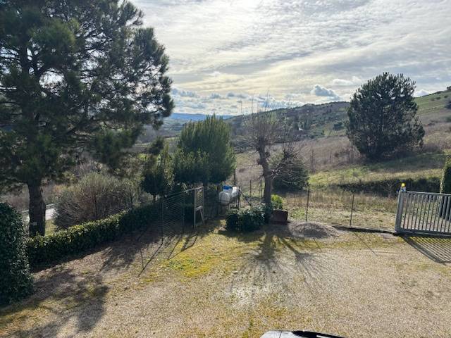 Casale colonico / Rustico in vendita a Offida