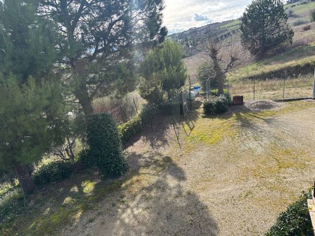 Casale colonico / Rustico in vendita a Offida