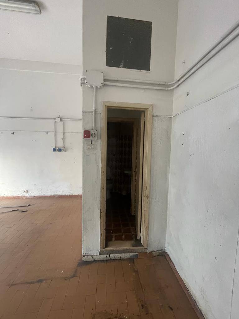 Locale commerciale in vendita a San Benedetto del Tronto, Centrale