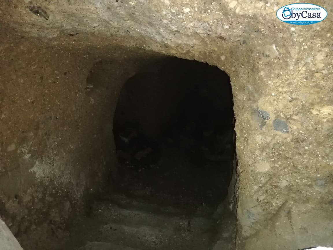 Cantina / Magazzino in vendita a Canale Monterano, Montevirginio