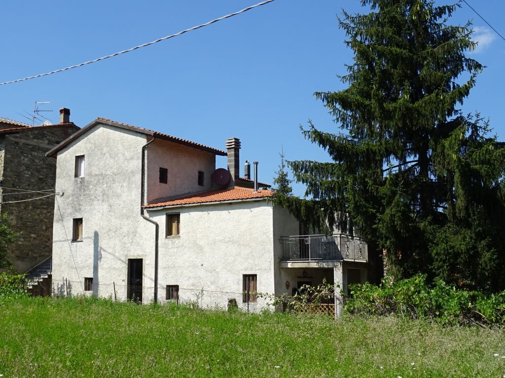 Casa indipendente con terrazzo a Castel Focognano