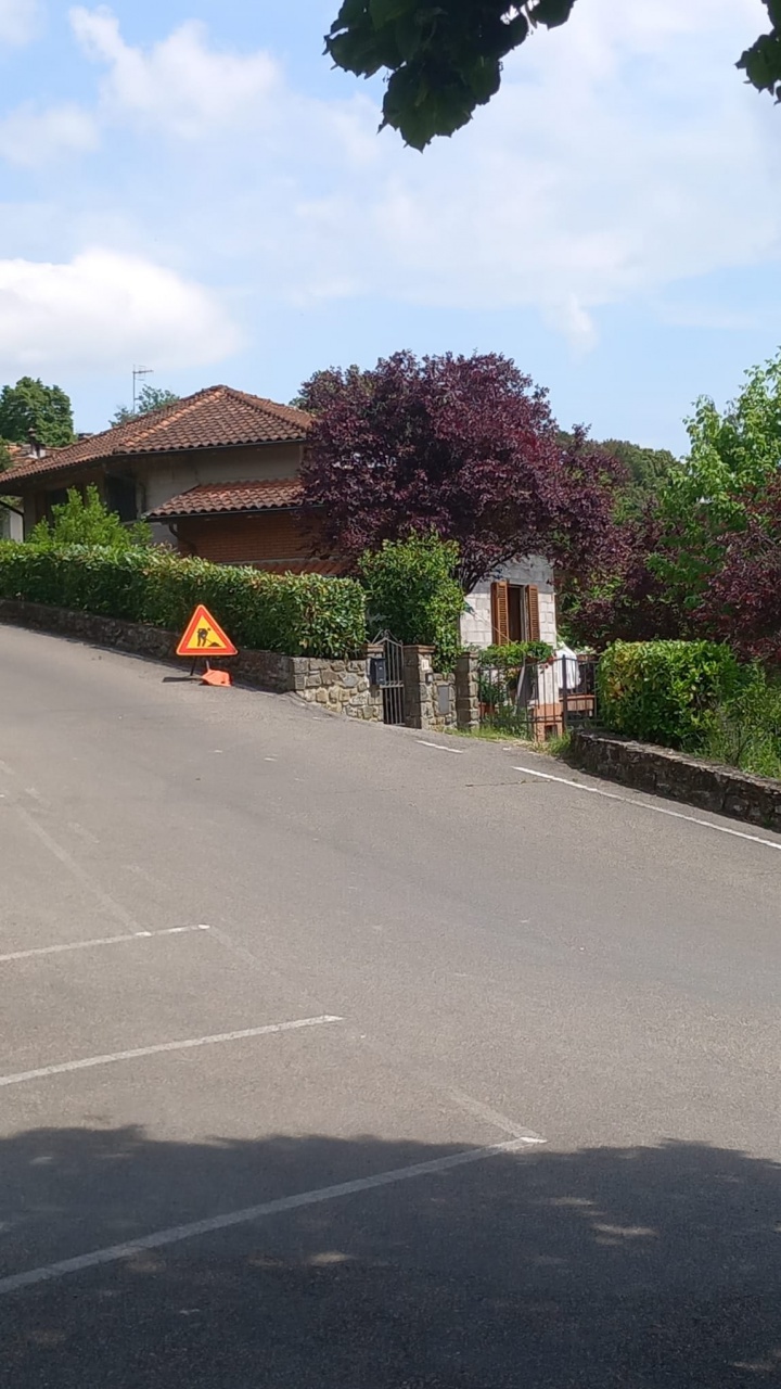 Casa indipendente con terrazzo a Talla