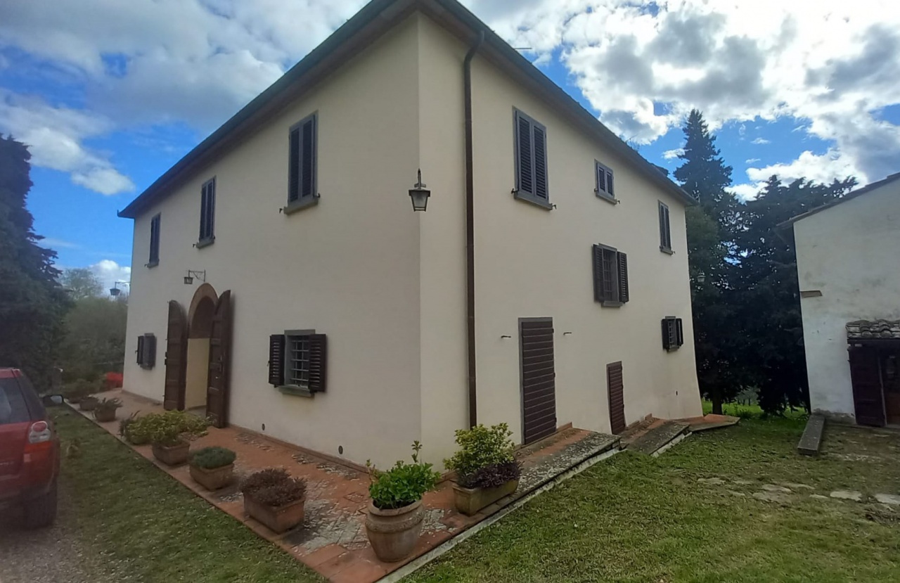 Villa con terrazzo a Subbiano