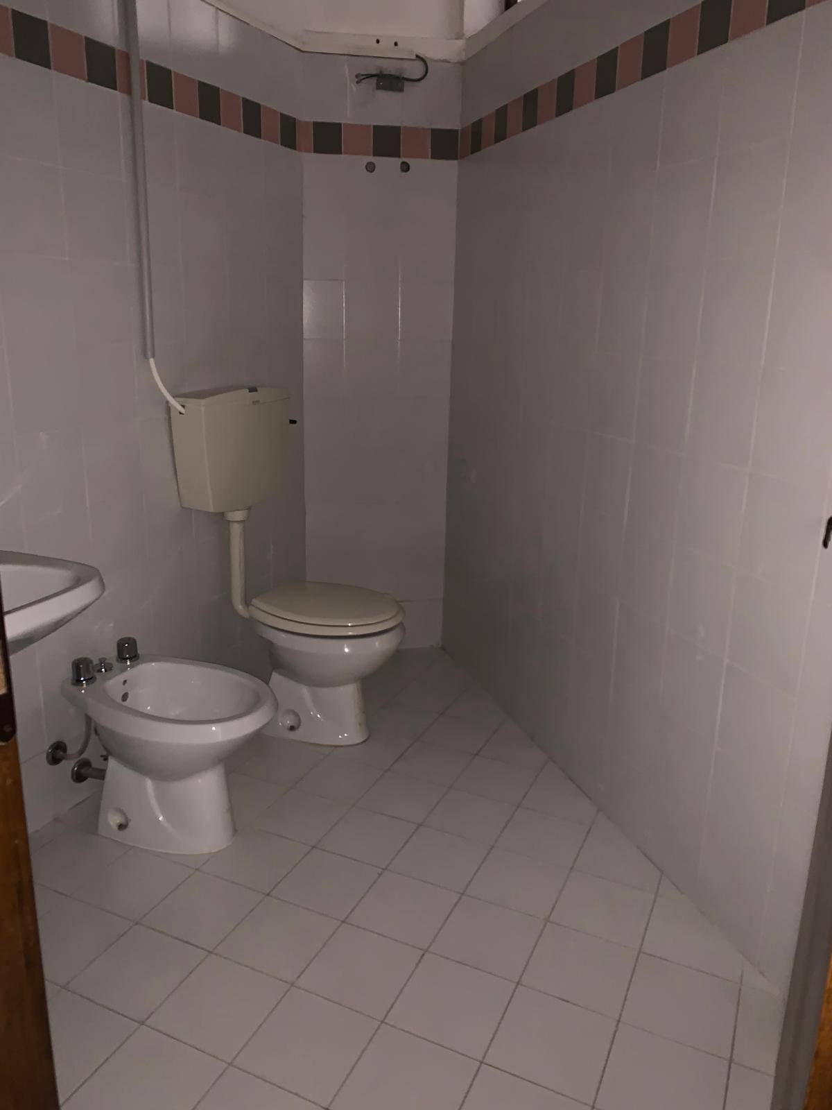 Locale commerciale in affitto a Bibbiena