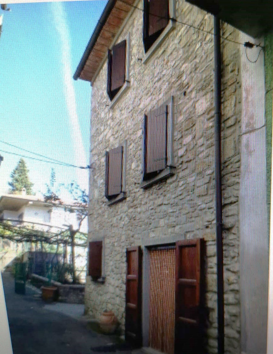 Stabile/Palazzo in vendita a Castel Focognano