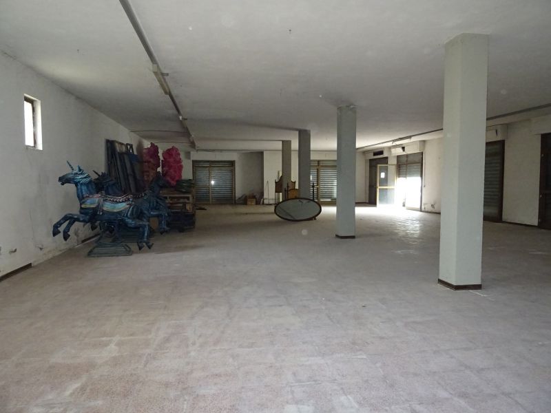 Magazzino in vendita a Poppi