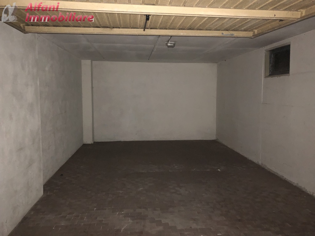 Locale commerciale in affitto a Bibbiena