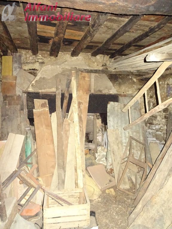 Stabile/Palazzo in vendita a Talla