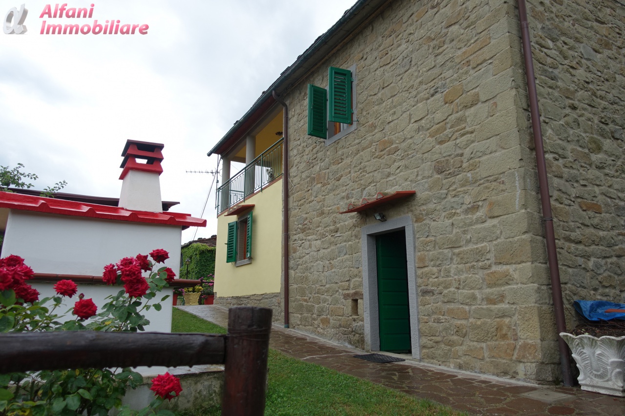 Stabile/Palazzo in vendita a Castel San Niccol