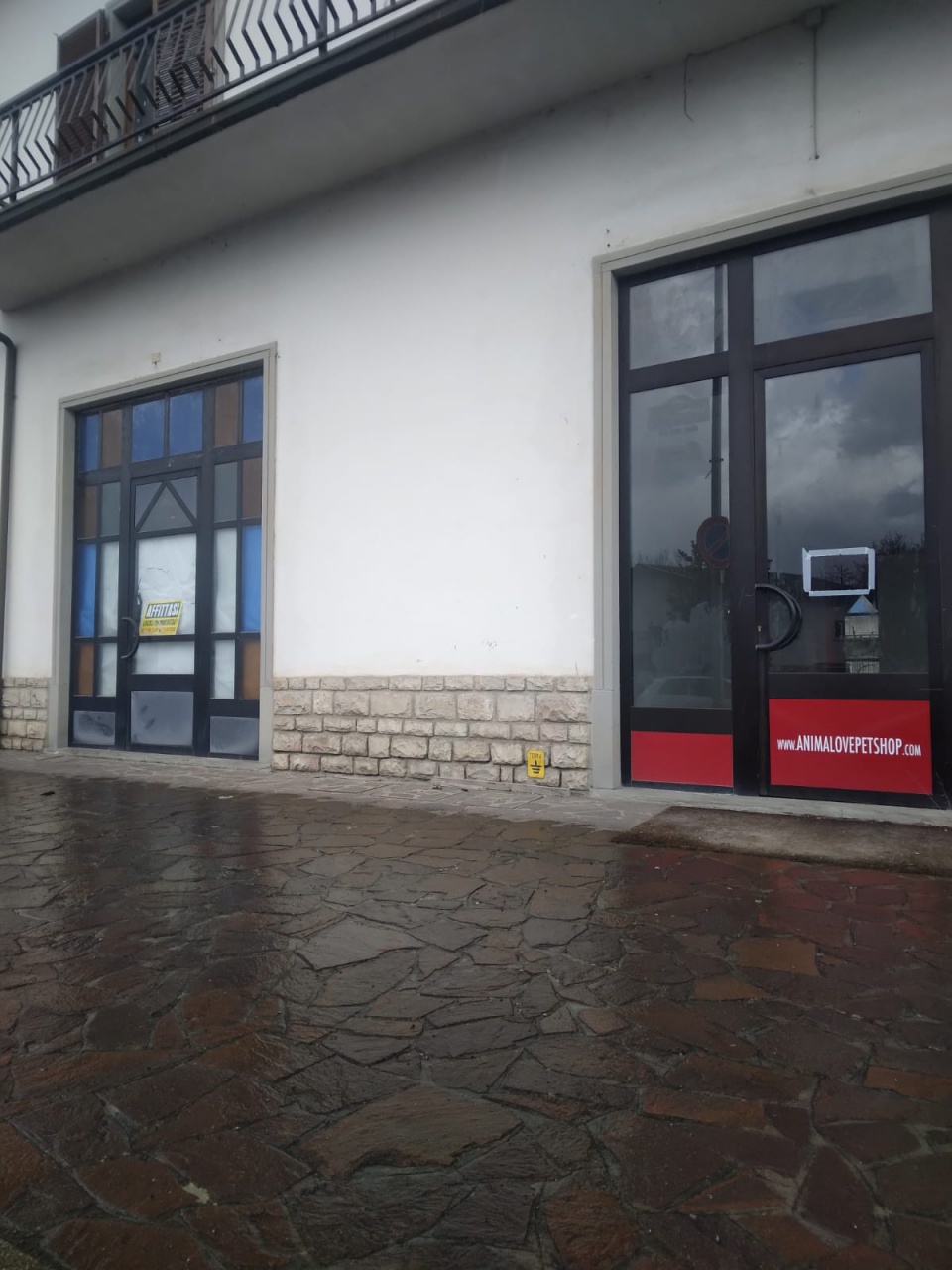 Locale commerciale in affitto a Bibbiena