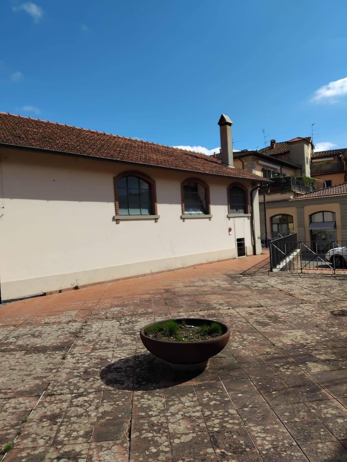 Locale commerciale in affitto a Bibbiena, Soci