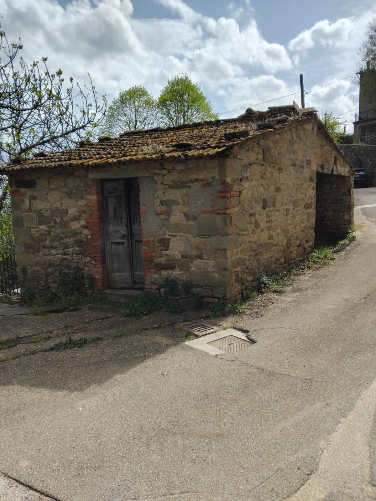 Magazzino in vendita a Bibbiena, Marciano