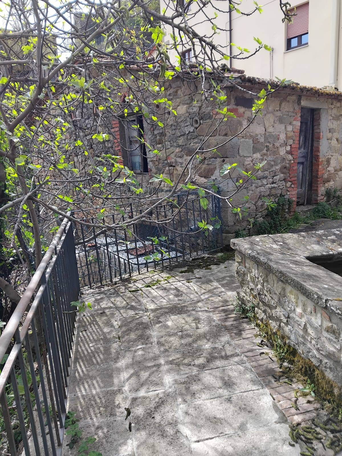 Magazzino in vendita a Bibbiena, Marciano