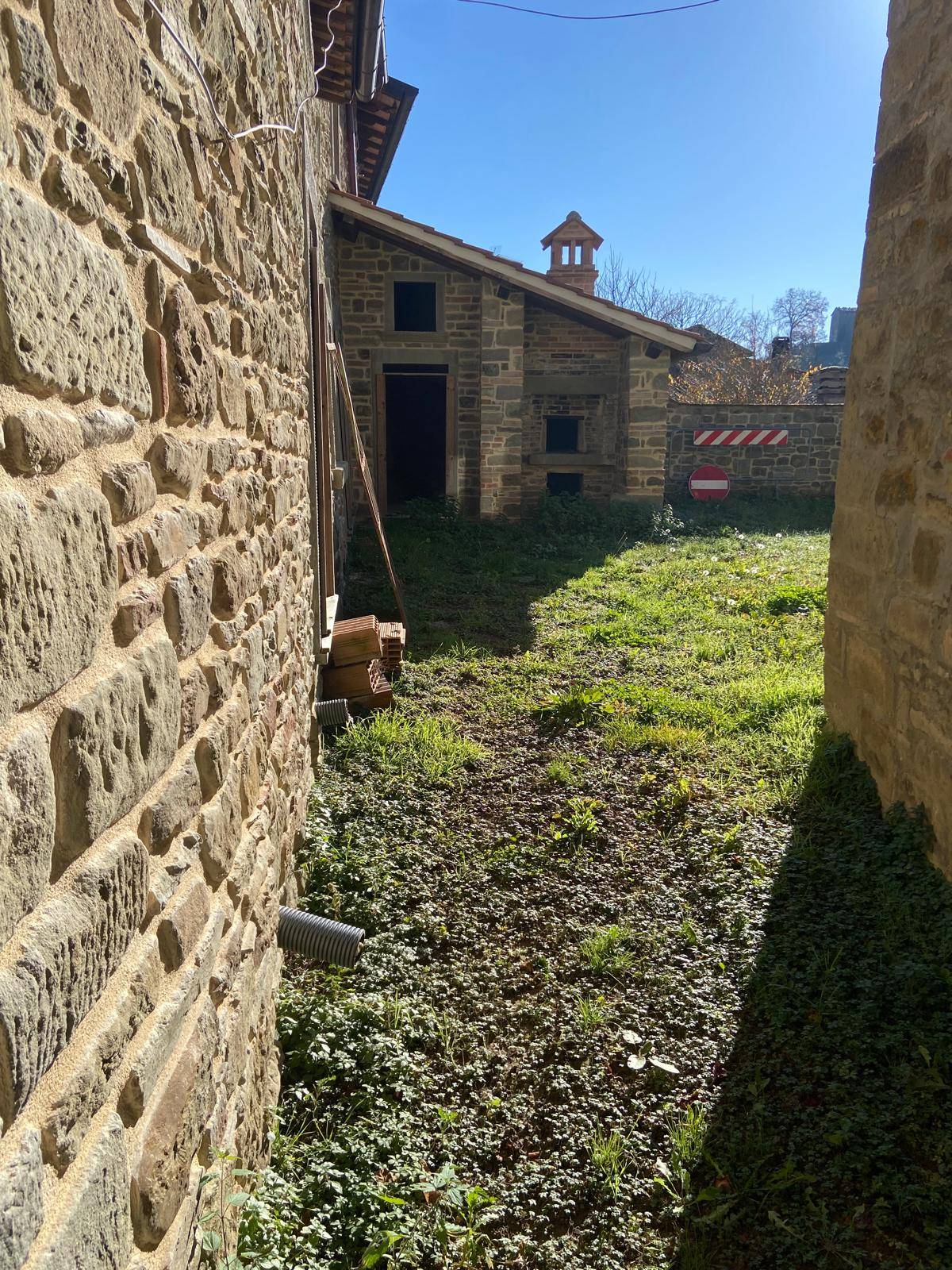 Stabile/Palazzo in vendita a Poppi