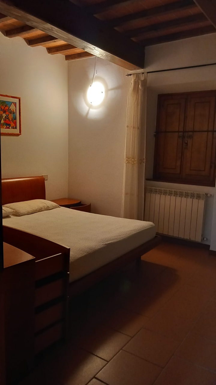 Appartamento indipendente in vendita a Ortignano Raggiolo