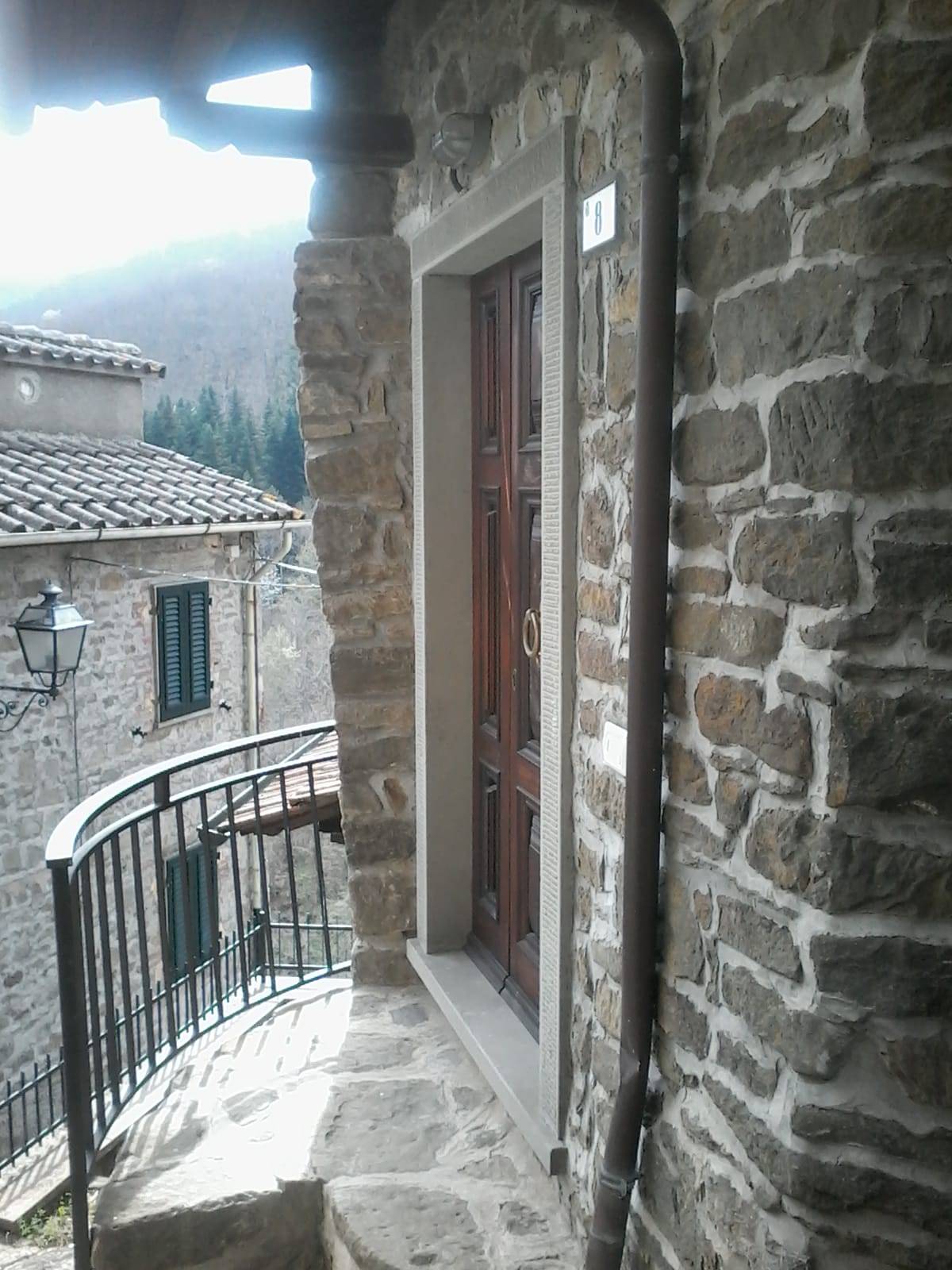 Appartamento indipendente in vendita a Ortignano Raggiolo, Raggiolo