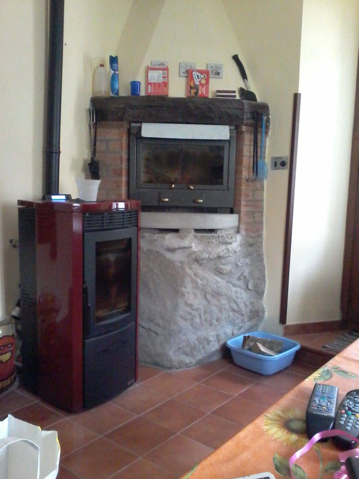 Appartamento indipendente in vendita a Ortignano Raggiolo, Raggiolo