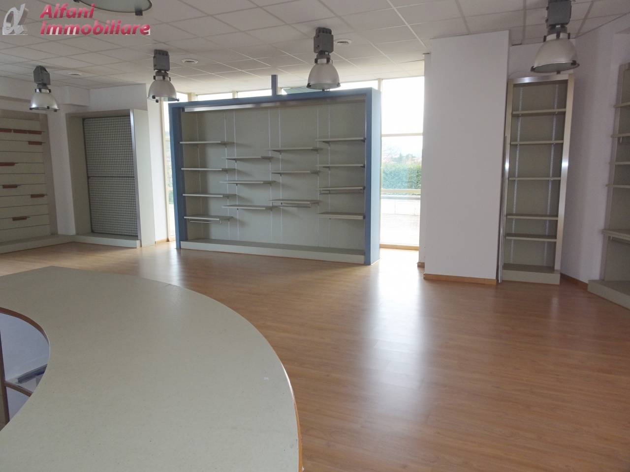 Locale commerciale in vendita a Bibbiena