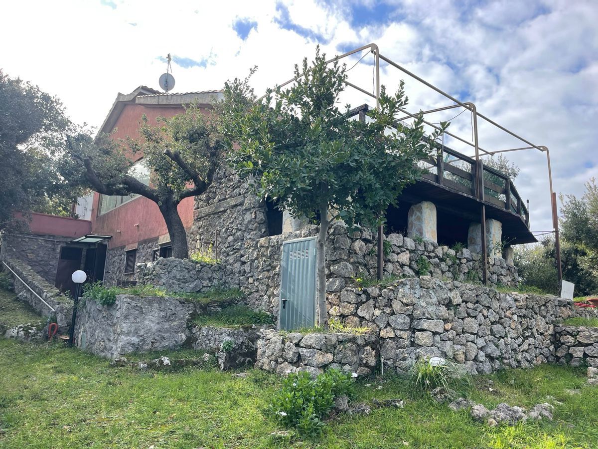 Villa con giardino a Orbetello