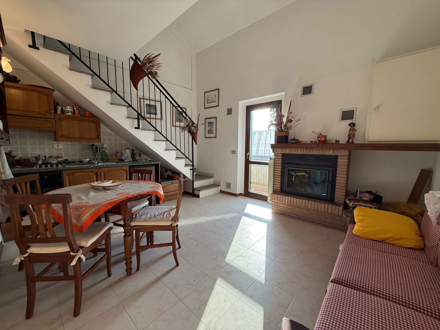 Quadrilocale in vendita a Ovindoli