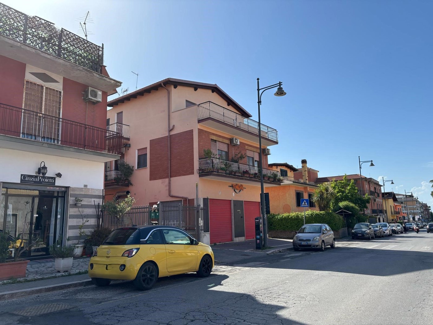 Negozio in affitto a Ciampino