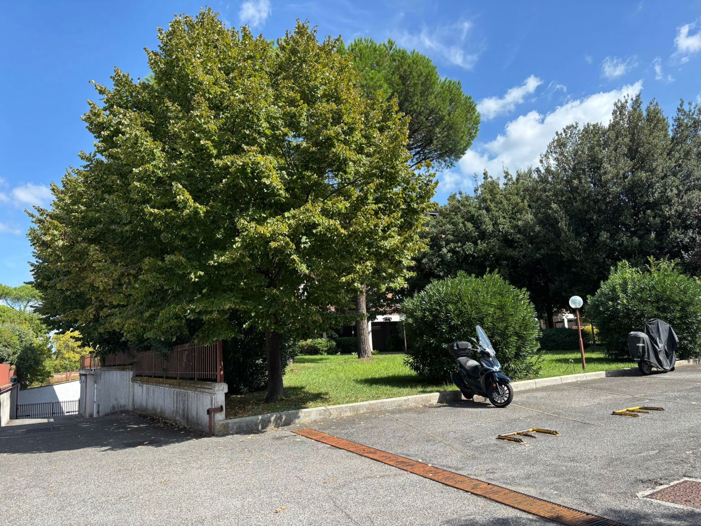 Box/Garage 18mq in affitto a Roma