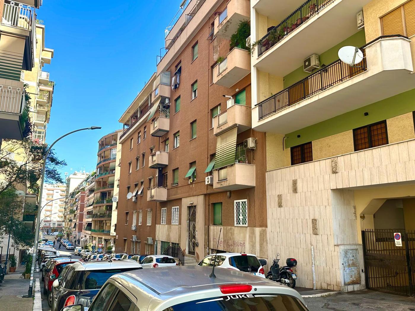 Monolocale arredato in affitto a Roma