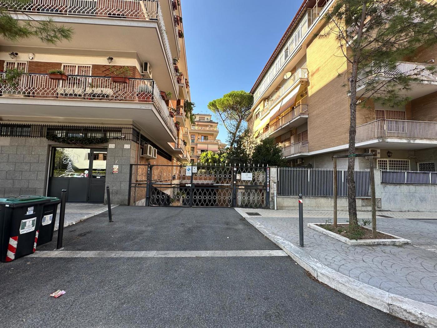 Box/Garage 45mq in affitto a Roma