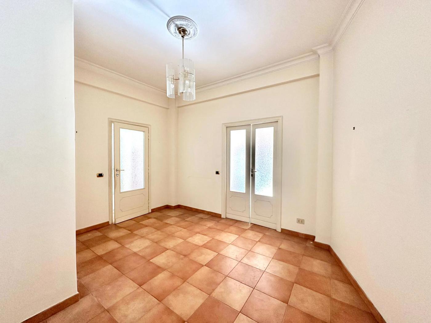 Quadrilocale da ristrutturare a Roma