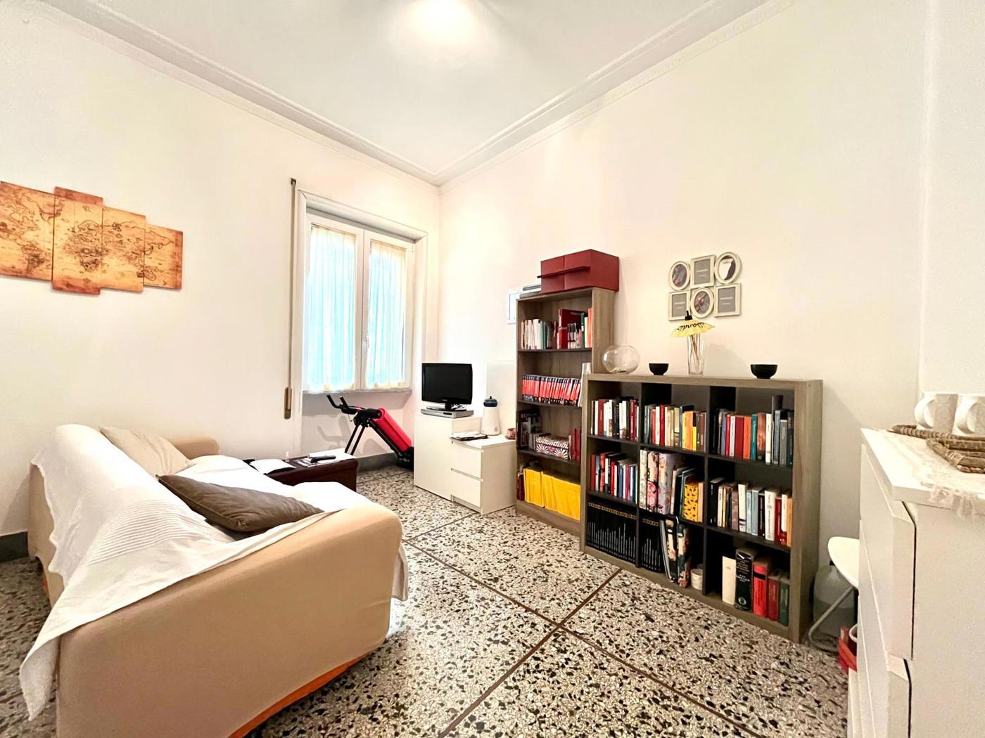 Bilocale arredato in affitto a Roma