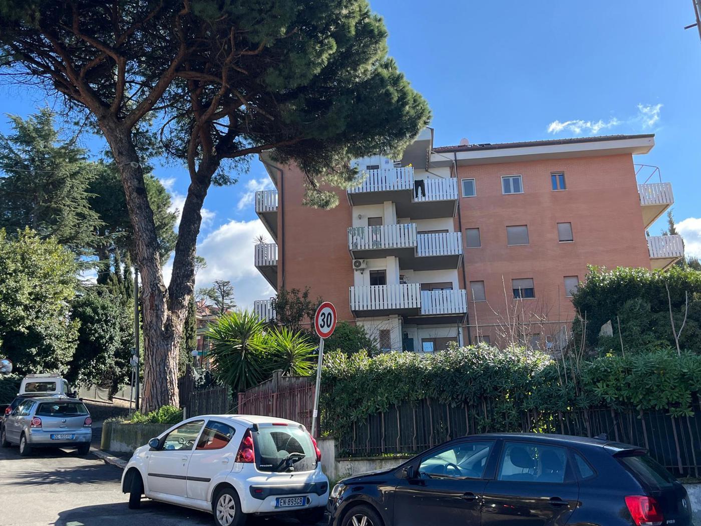 Bilocale ristrutturato a Marino