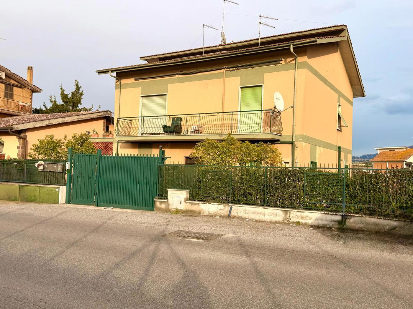 Bilocale ristrutturato a Roma