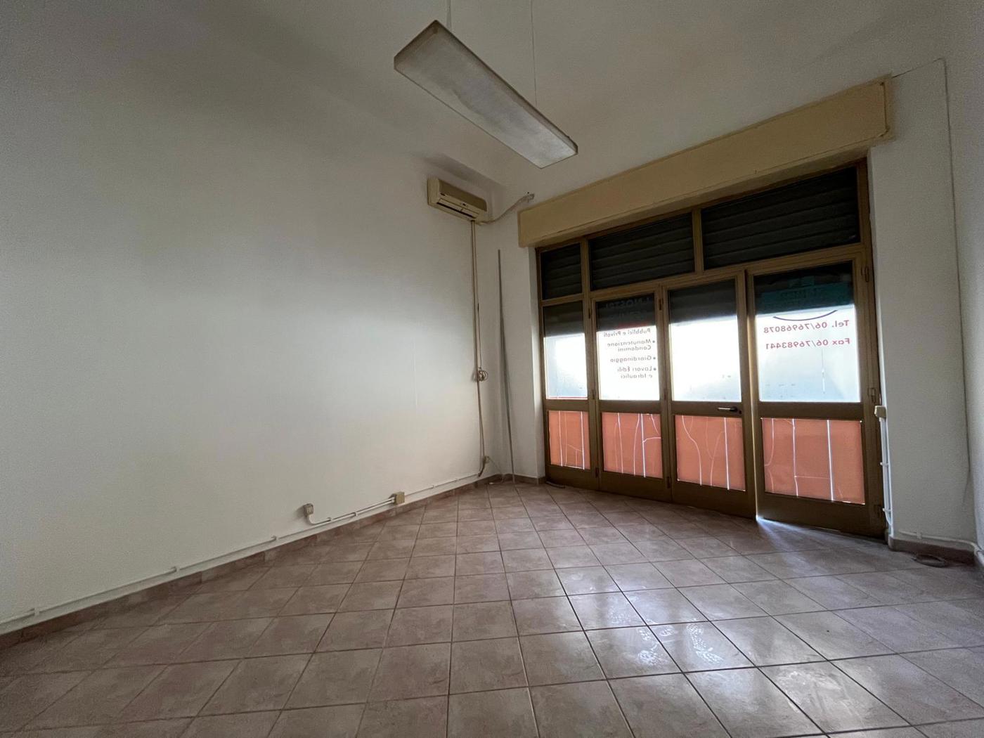 Negozio in vendita a Roma