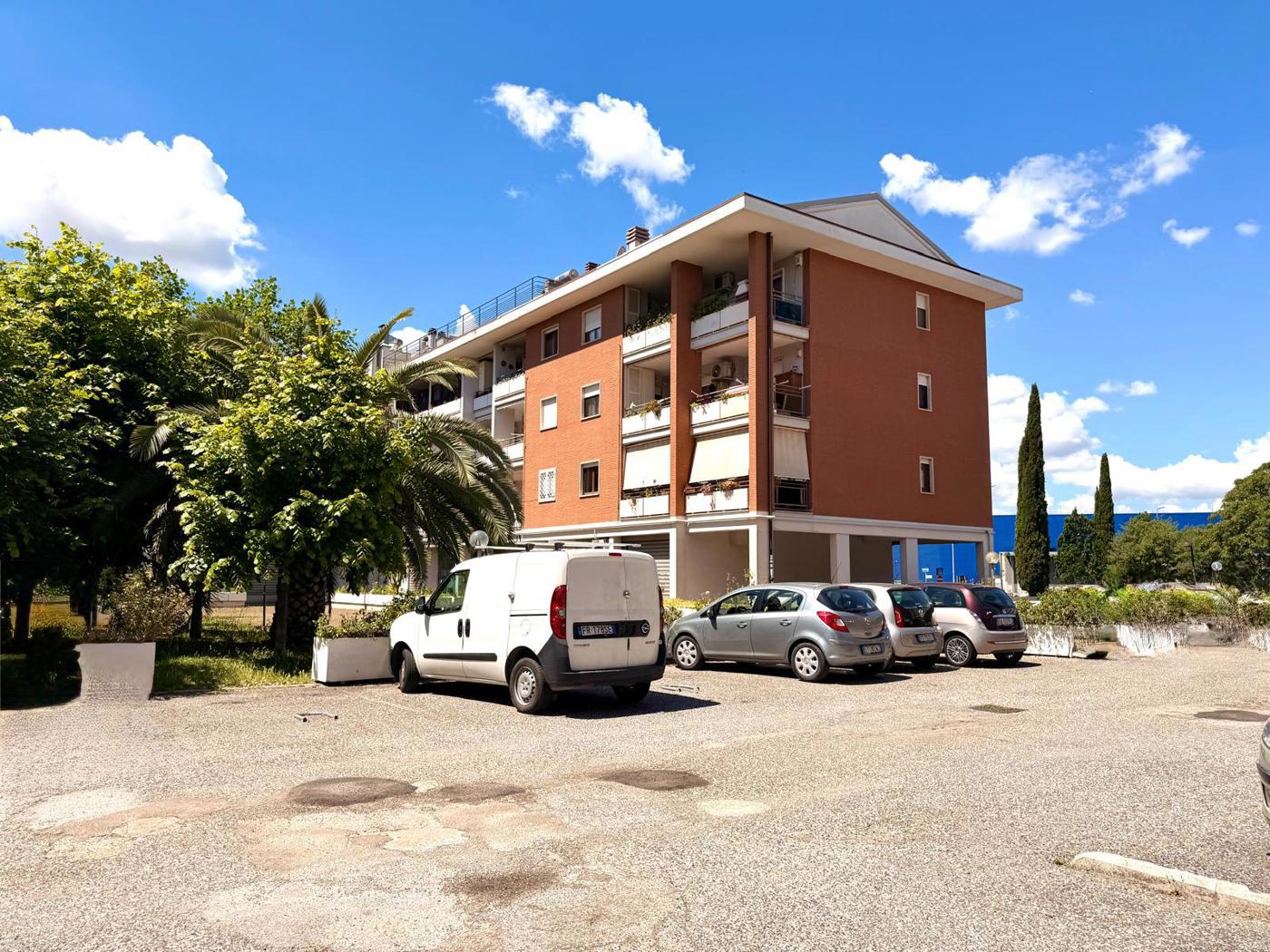 Quadrilocale in affitto a Roma