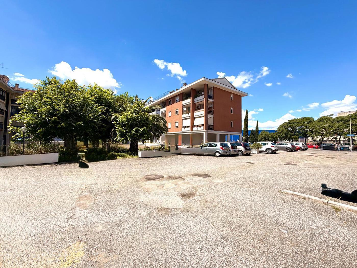 Quadrilocale in affitto a Roma