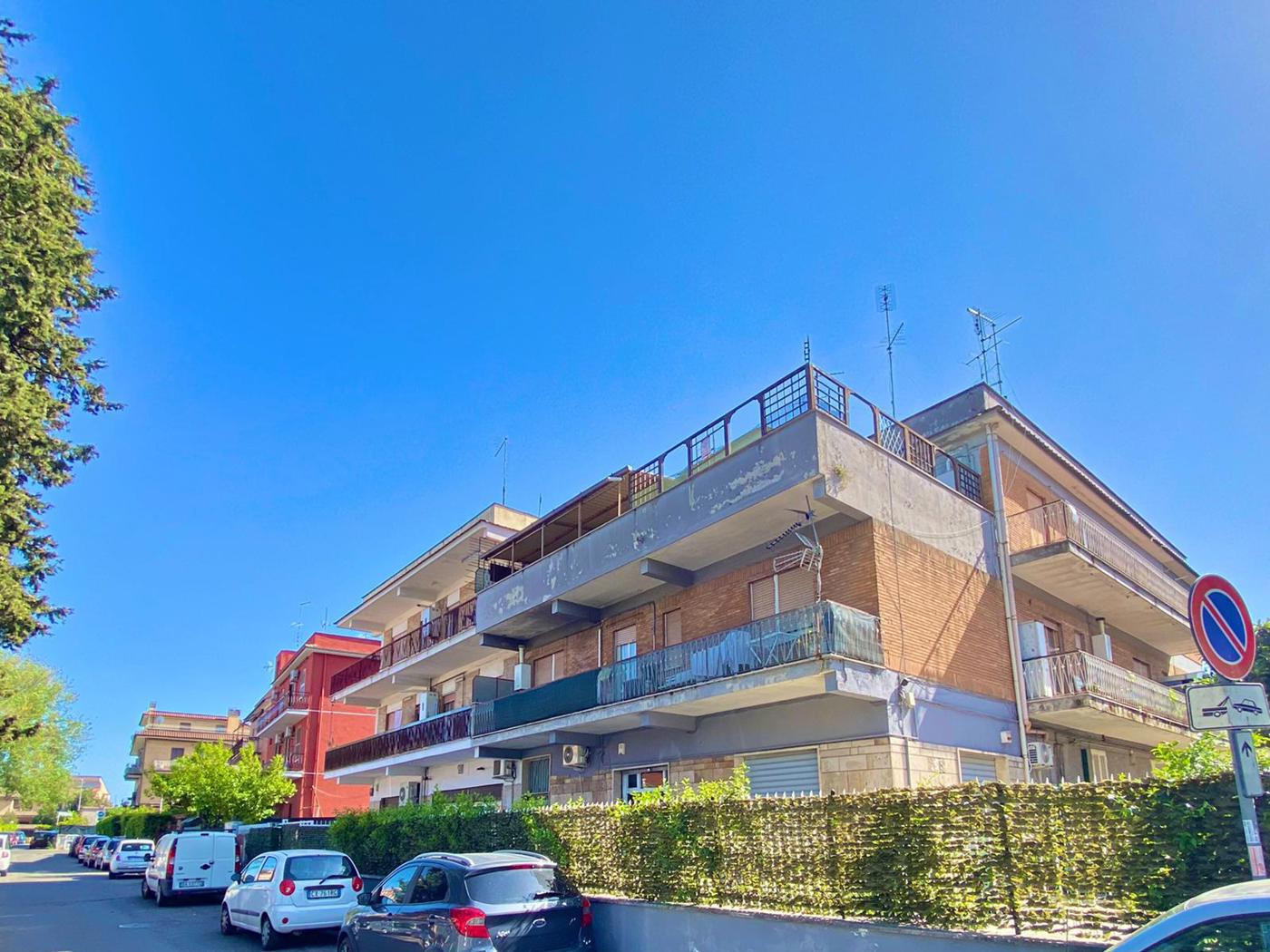 Trilocale arredato in affitto a Roma