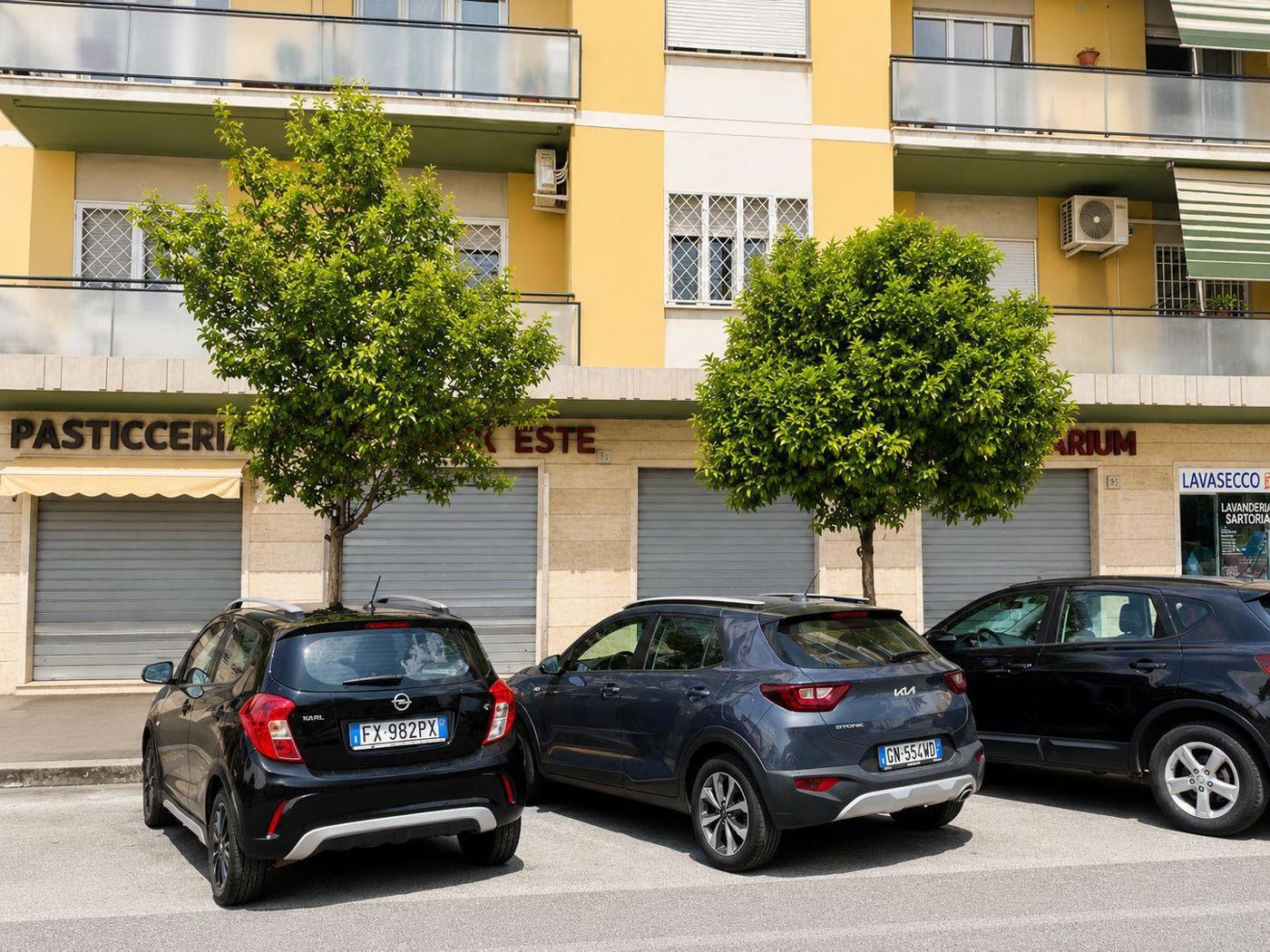 Negozio in affitto a Roma