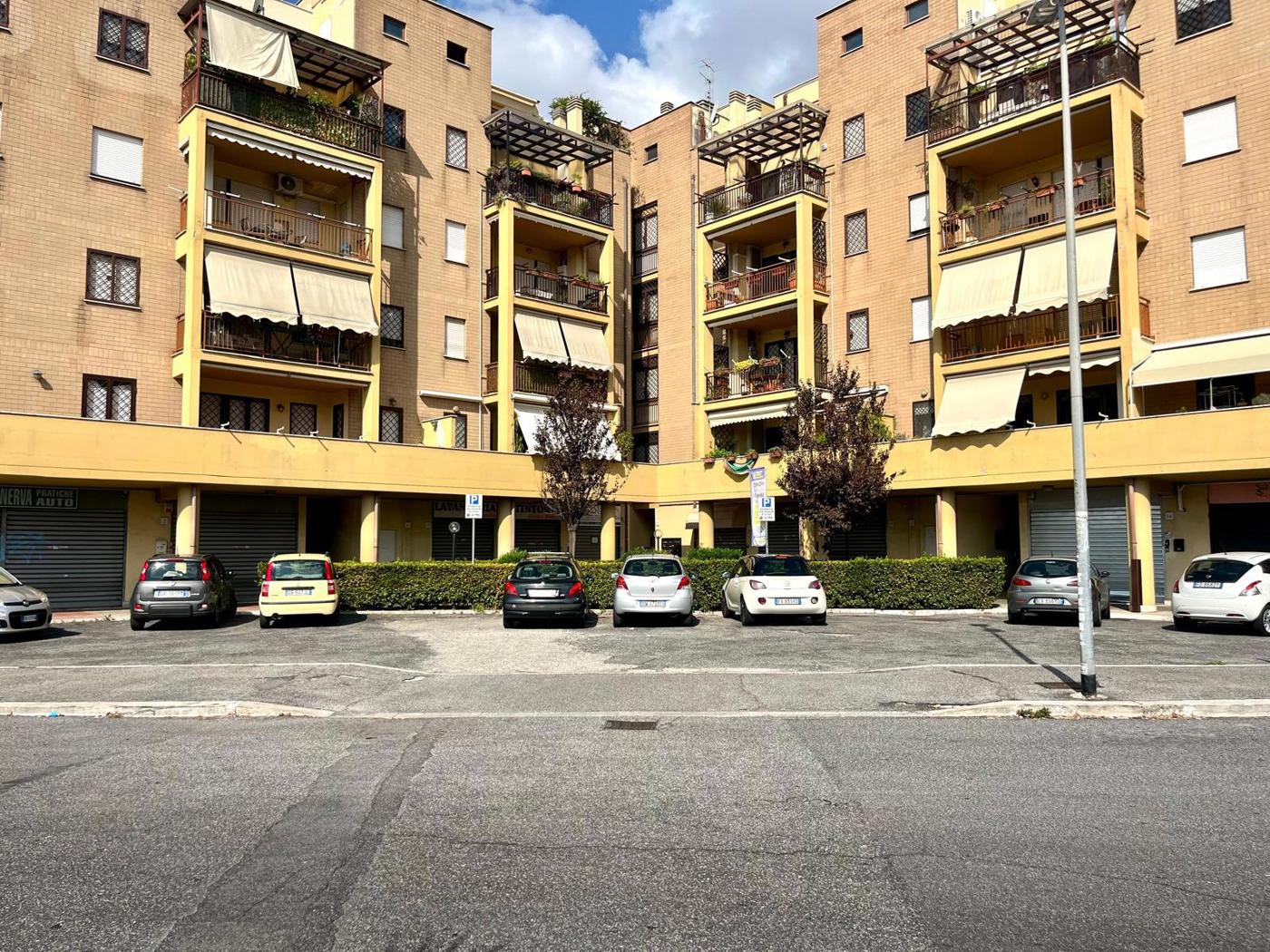Trilocale arredato in affitto a Roma