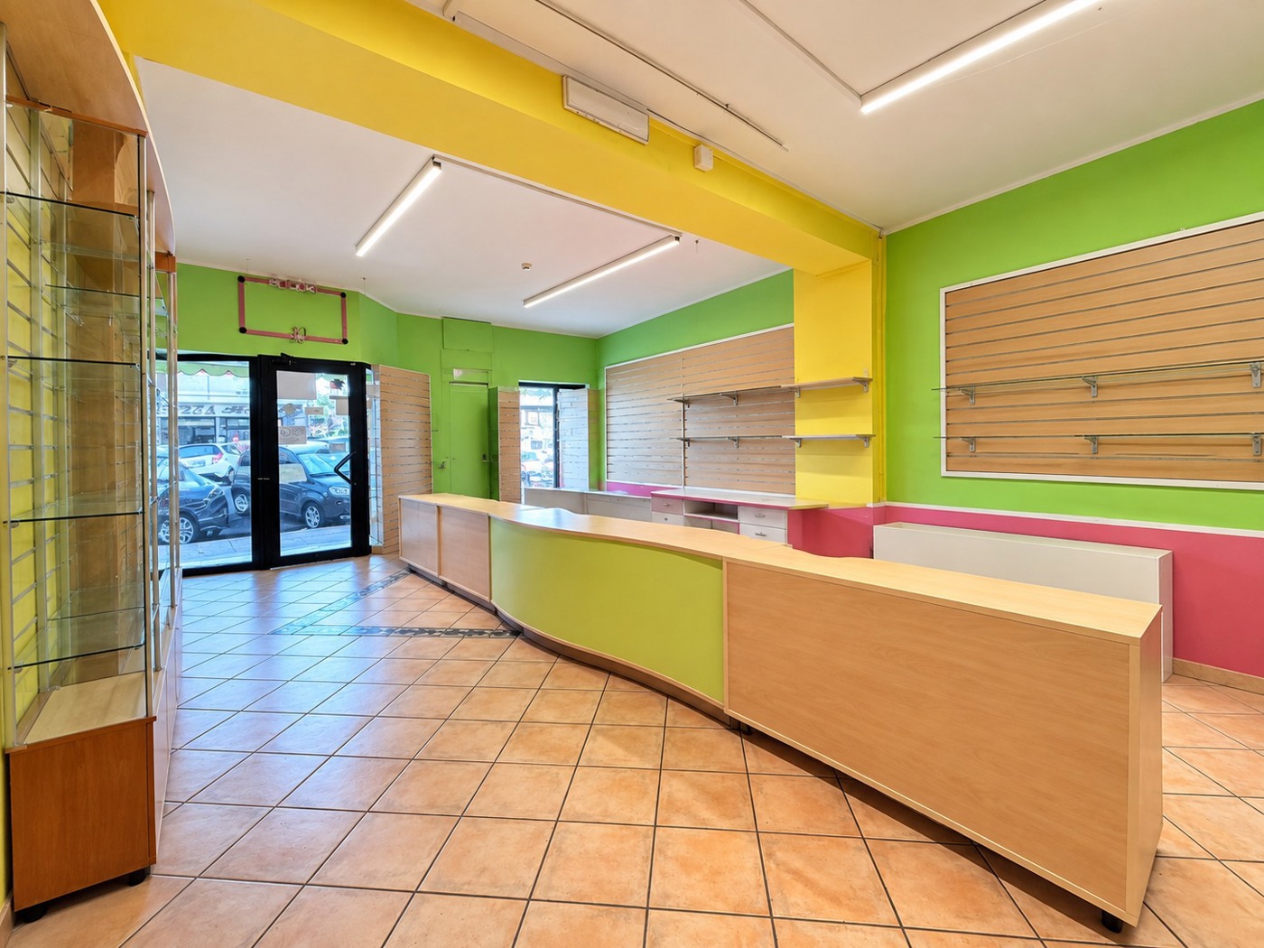 Negozio in affitto a Roma