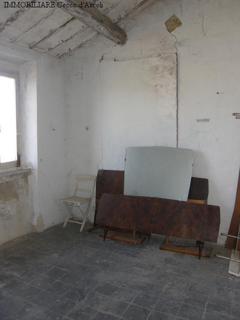 Casolare in vendita a Monsampolo del Tronto, Monsampolo