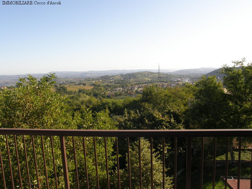 Casa cielo terra in vendita a Civitella del Tronto, Villa Lempa