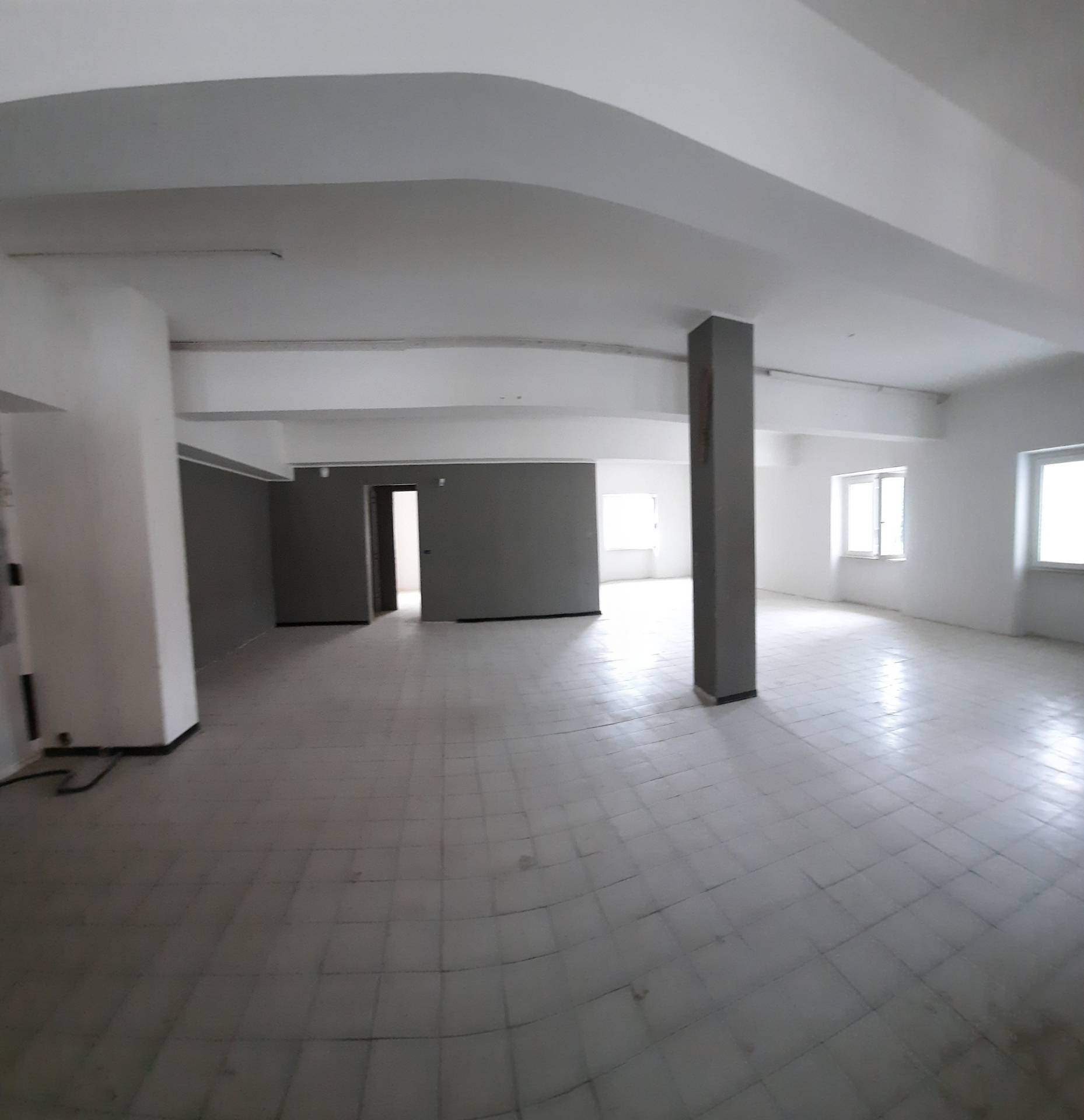 Locale commerciale in affitto a Castel di Lama, Castel di Lama Basso