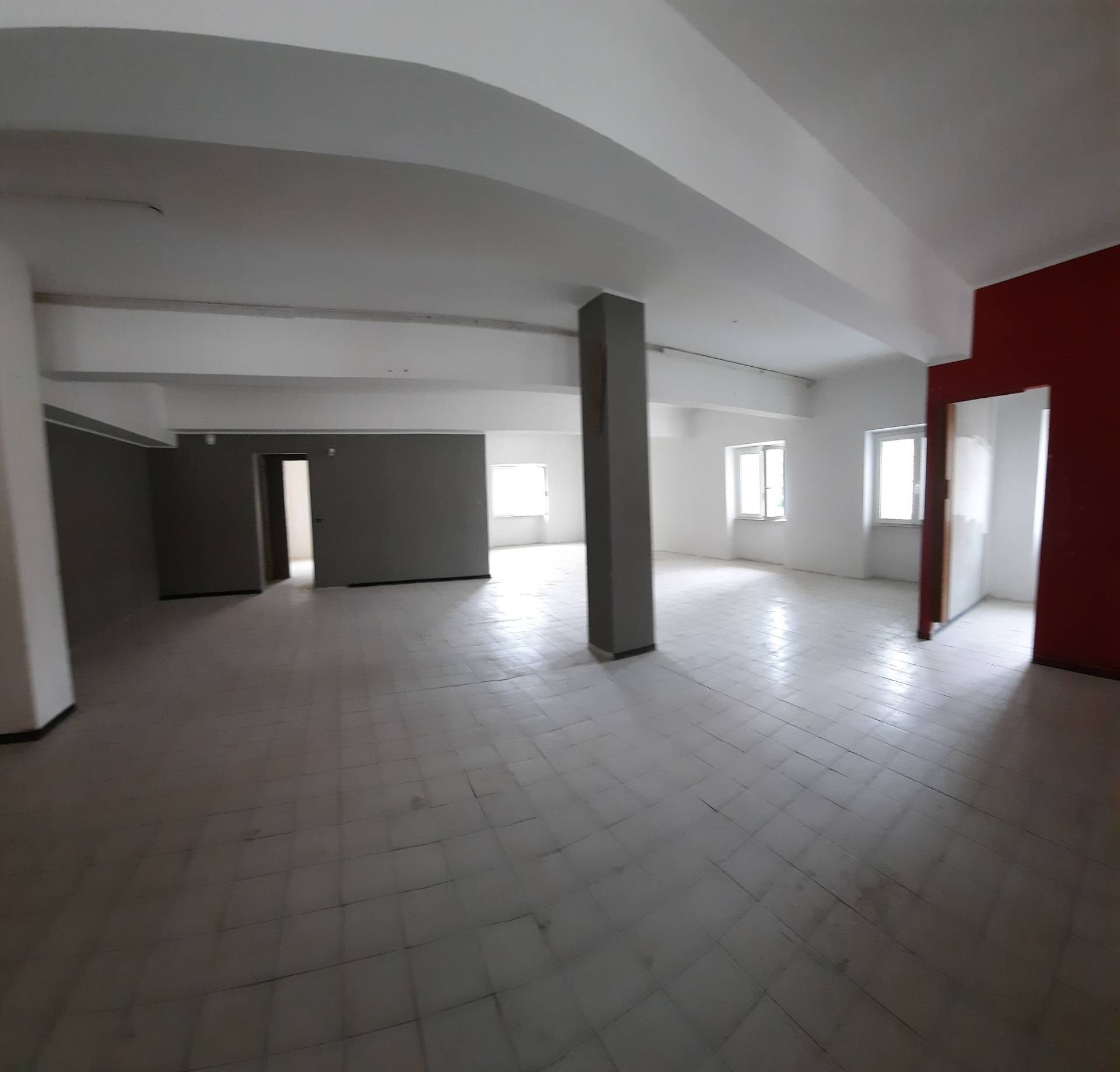 Locale commerciale in affitto a Castel di Lama, Castel di Lama Basso