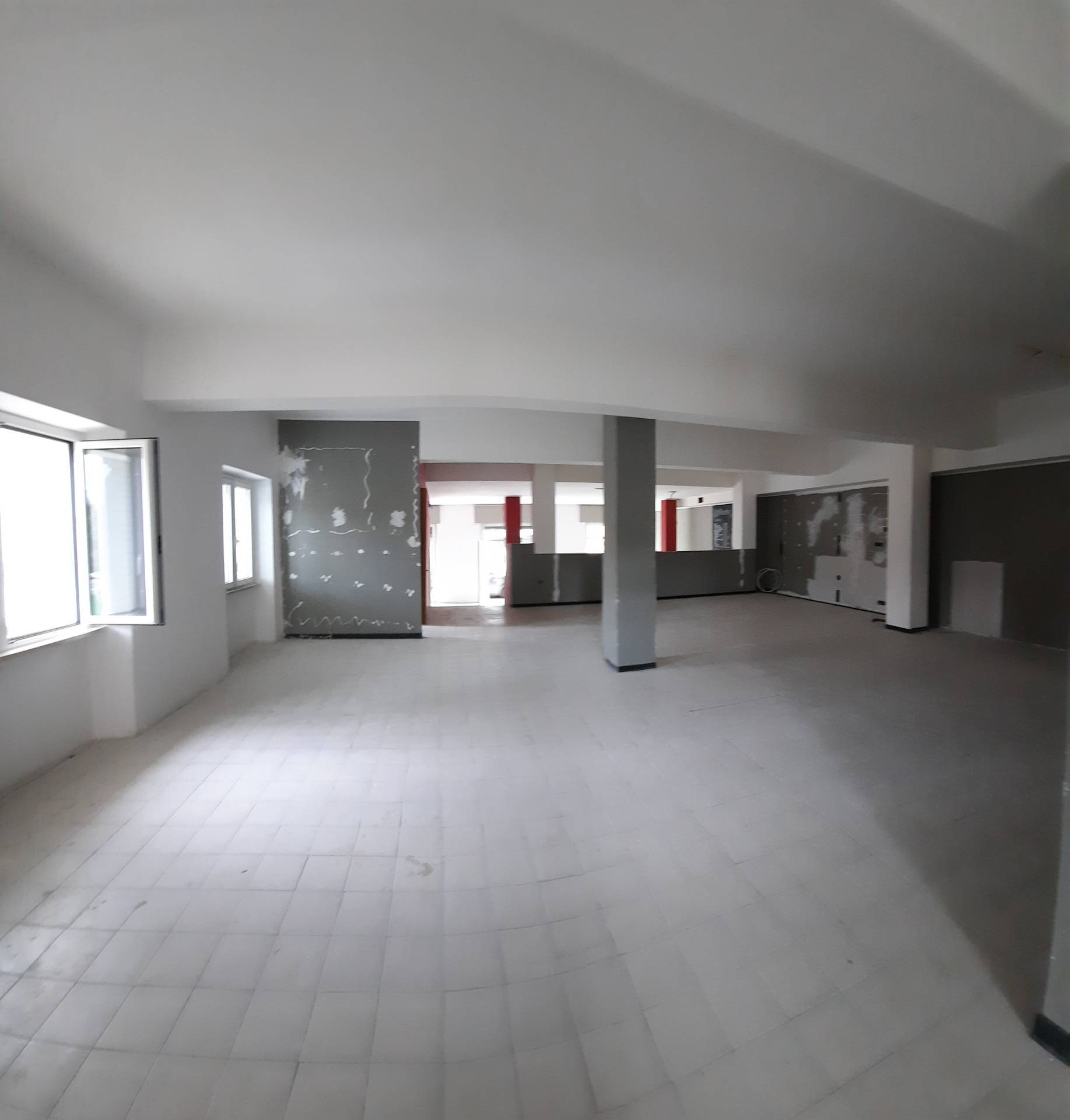 Locale commerciale in affitto a Castel di Lama, Castel di Lama Basso