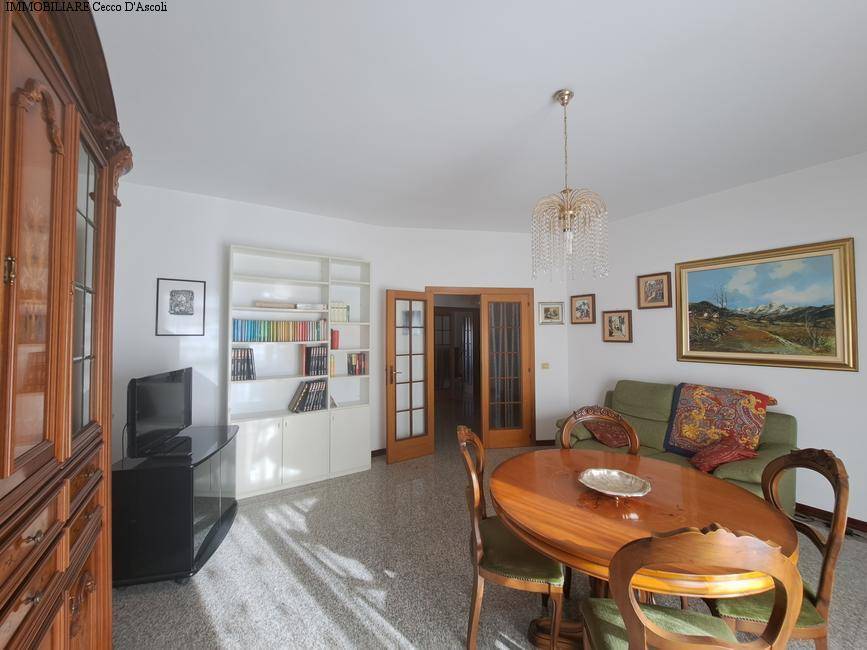 Appartamento con giardino in vendita a Castignano